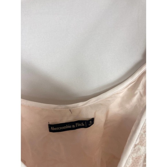 Abercombie & Fitch Lace V Neck Top Size Small - Picture 4 of 6